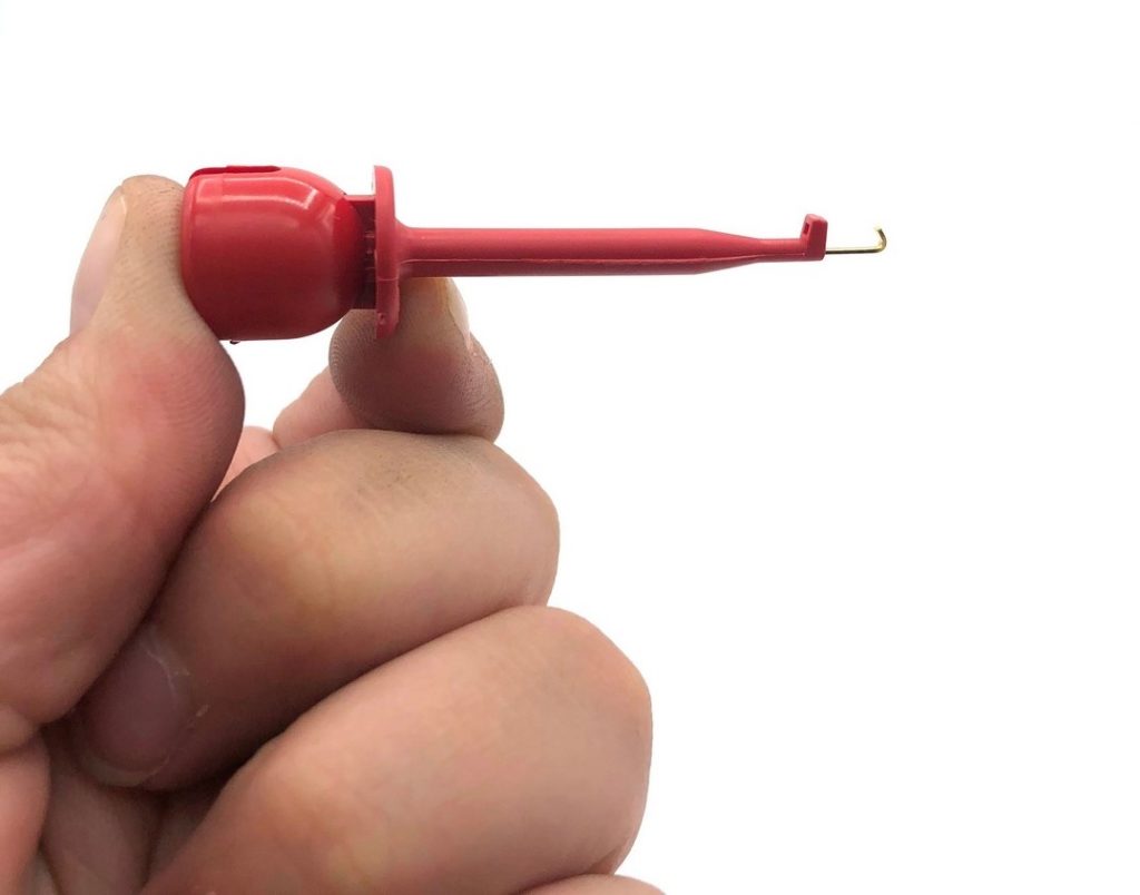Image: Action shot showing hook bend of the Mini-Hook Test Connector High Temperature HookPart #: X100WXRED