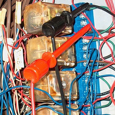 E-Z-HOOK Multimeter Test Lead - Insulation-Piercing Macro-Hook to Standard  Banana Plug (4 mm) (18 AWG PVC - 36 Long) - Set of 2: Red, Black  (BXEL-36R/B) : Industrial & Scientific 